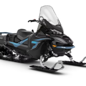 lynx-my24-commander-900-ace-turbo-scandie-blue-black-emea-studio-34frt-sdw-rgb-661x480px.png